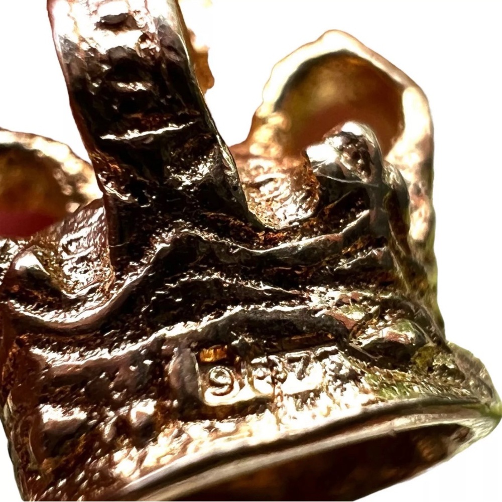 9K 3D Crown Vintage Queen Elizabeth, Princess, Royal, British Charm Pendant - Picture 2 of 9